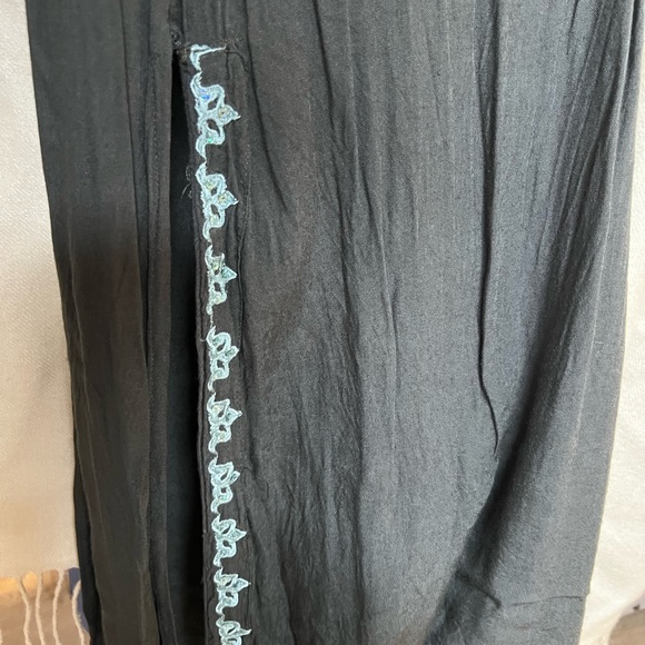 Bahamian style dress by Miss June Paris. - Picture 13 of 14